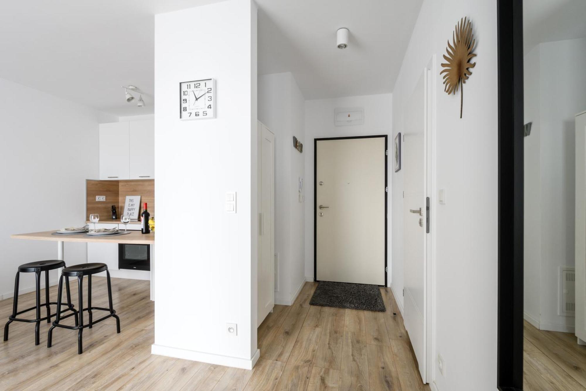 ורשה M&R Apartament Airport&Business Premium Komputerowa - Underground Garage - Free Wifi - Netflix - Self Check-In - 5 Min From Chopin Airport מראה חיצוני תמונה